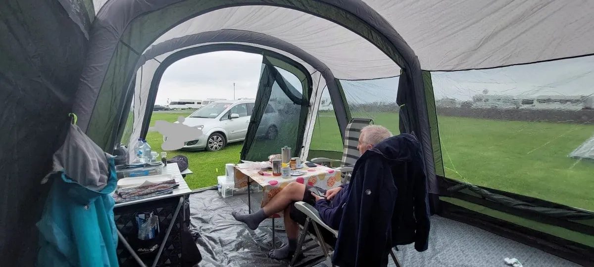 Tent - Image 2