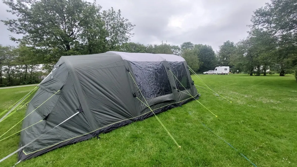 Tent - Image 3