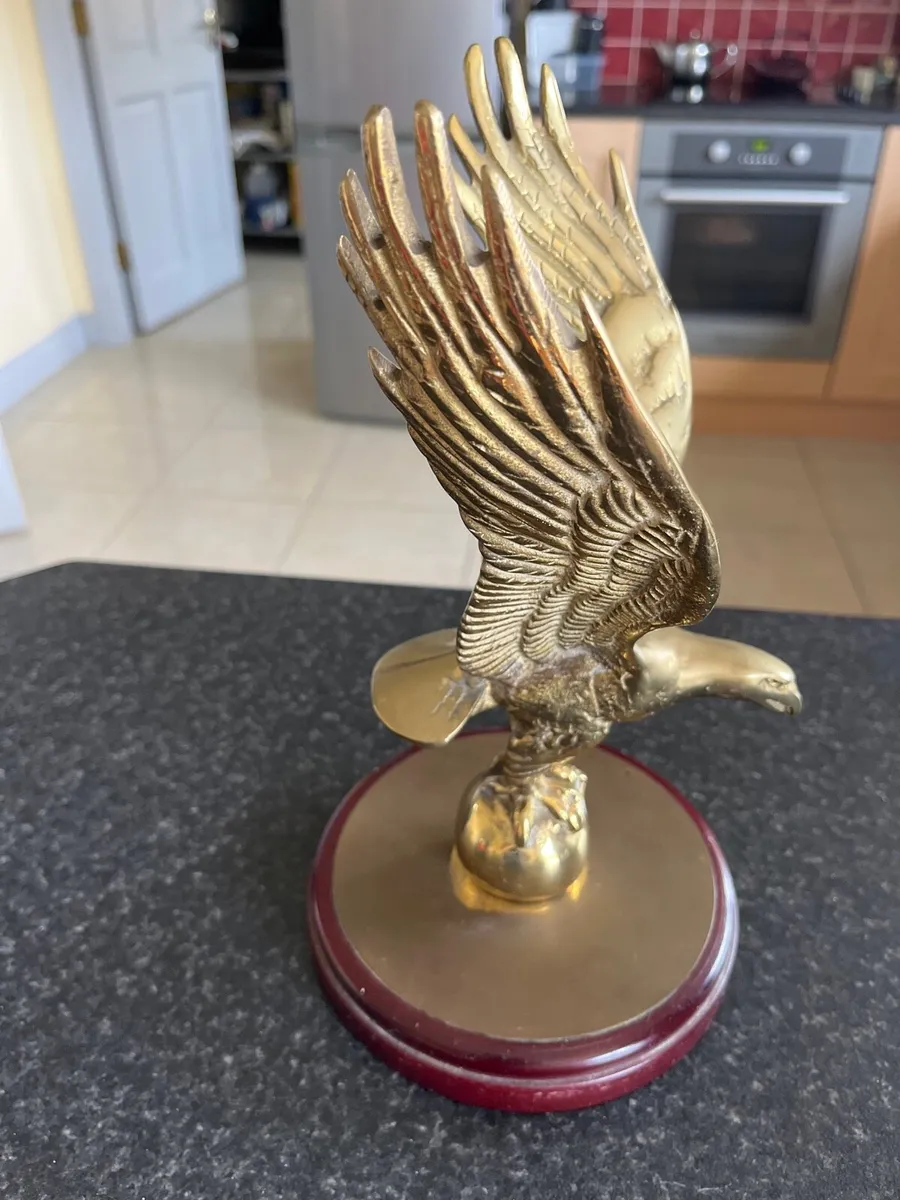 Lovely brass eagle - Image 3
