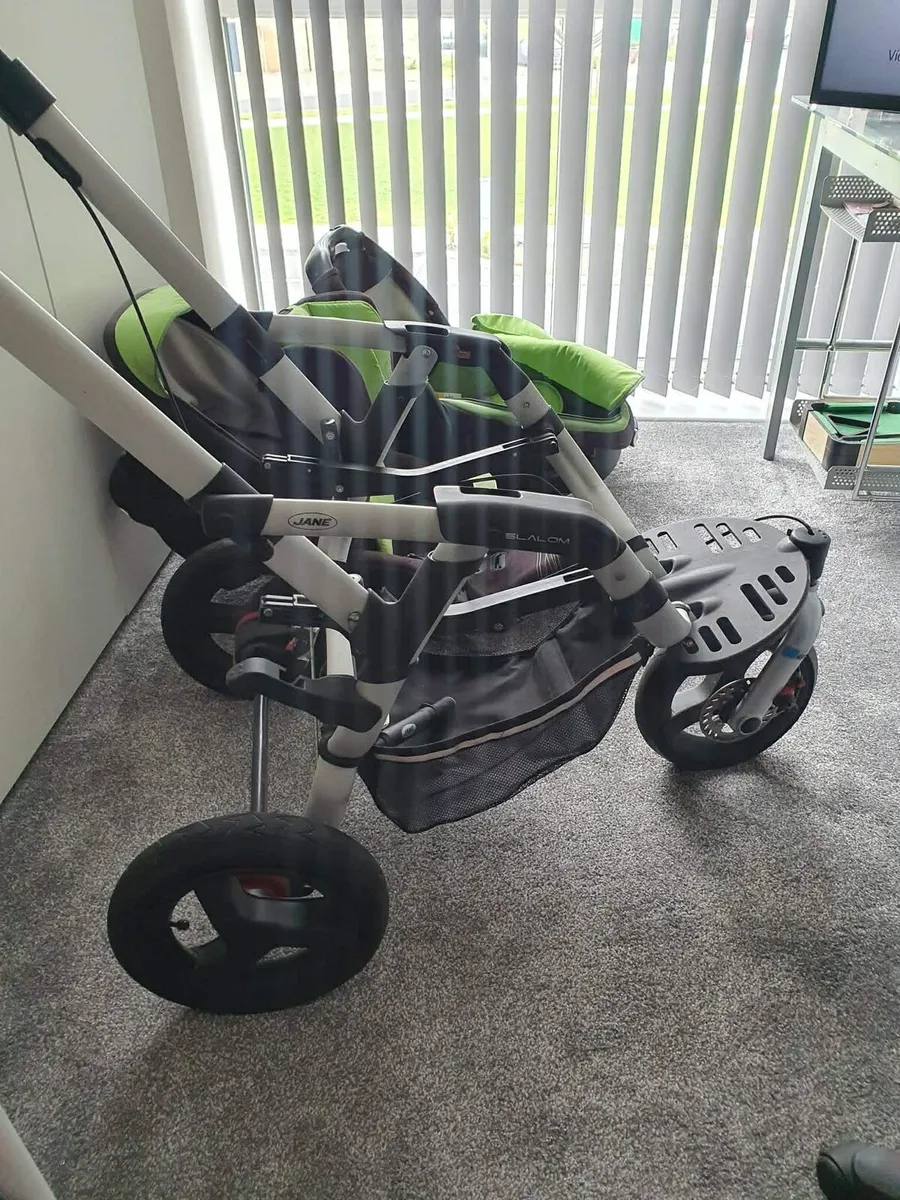 Buggies - Image 1