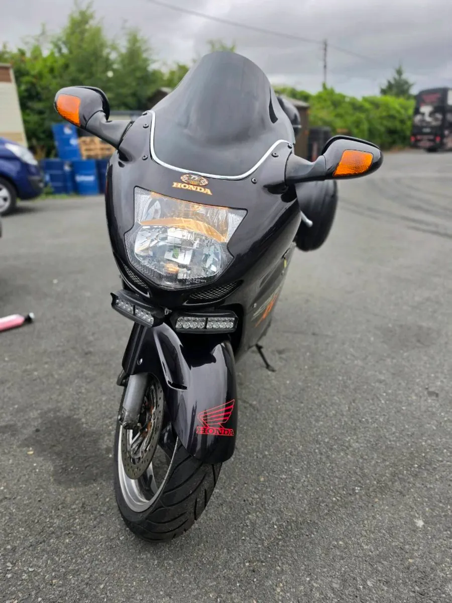 Honda Blackbird - Image 1