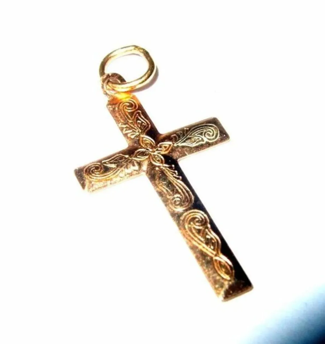 Vintage 9ct Gold Scroll Cross - Image 4