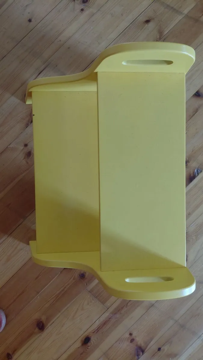 Childs step stool - Image 1