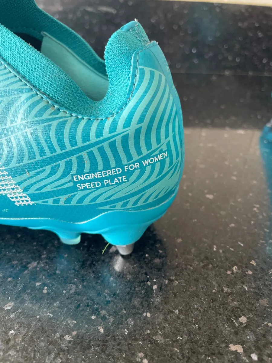 Football boots - Image 4