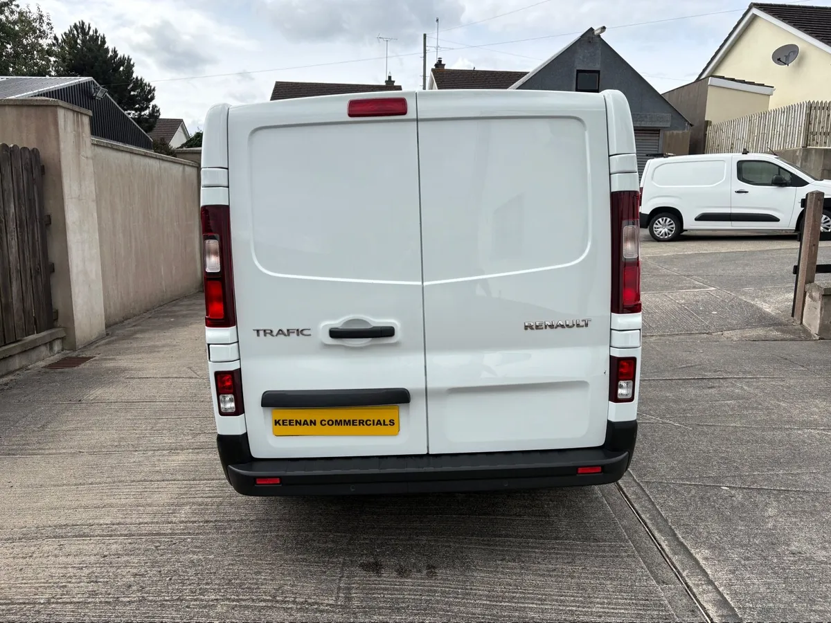 Renault Trafic 2023 - Image 4