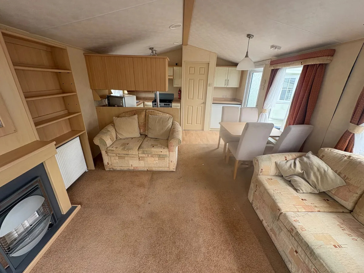 🏡 Fantastic Willerby Salisbury 📏 38ft x 12ft | 2 - Image 3