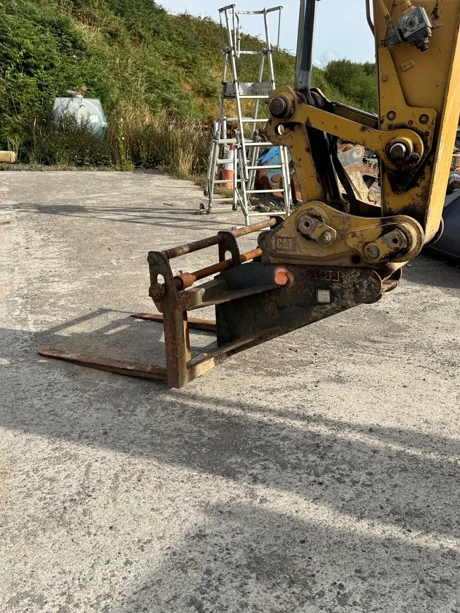 80mm Scott Floating Digger Pallet Forks - Image 4