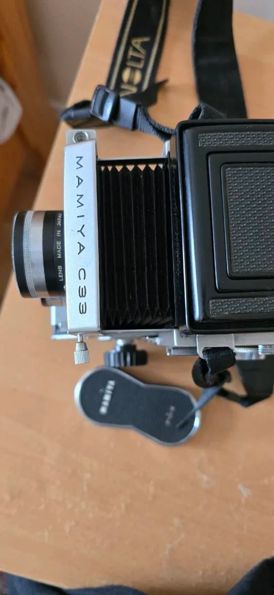 Medium format film camera - Image 3