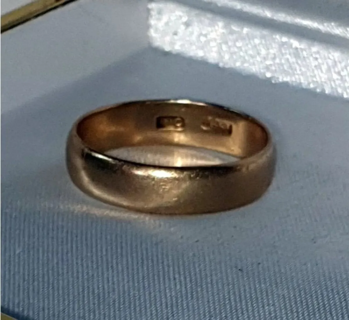 Vintage 18ct Gold Wedding Band / Ring - Image 4