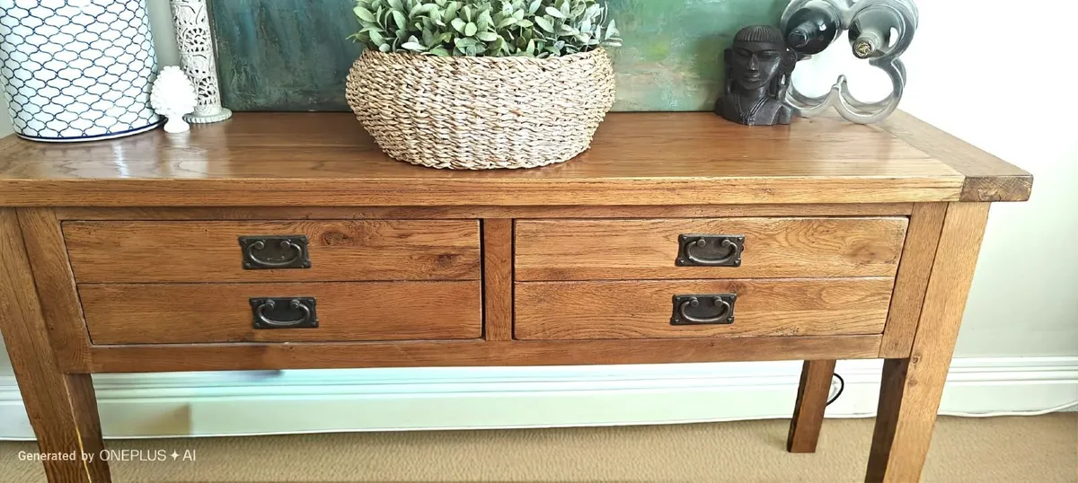 Attractive solid oak side table/hall table - Image 3
