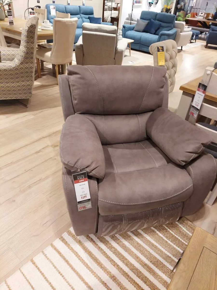 Ez living 5 seat corner sofa and matching armchair - Image 3