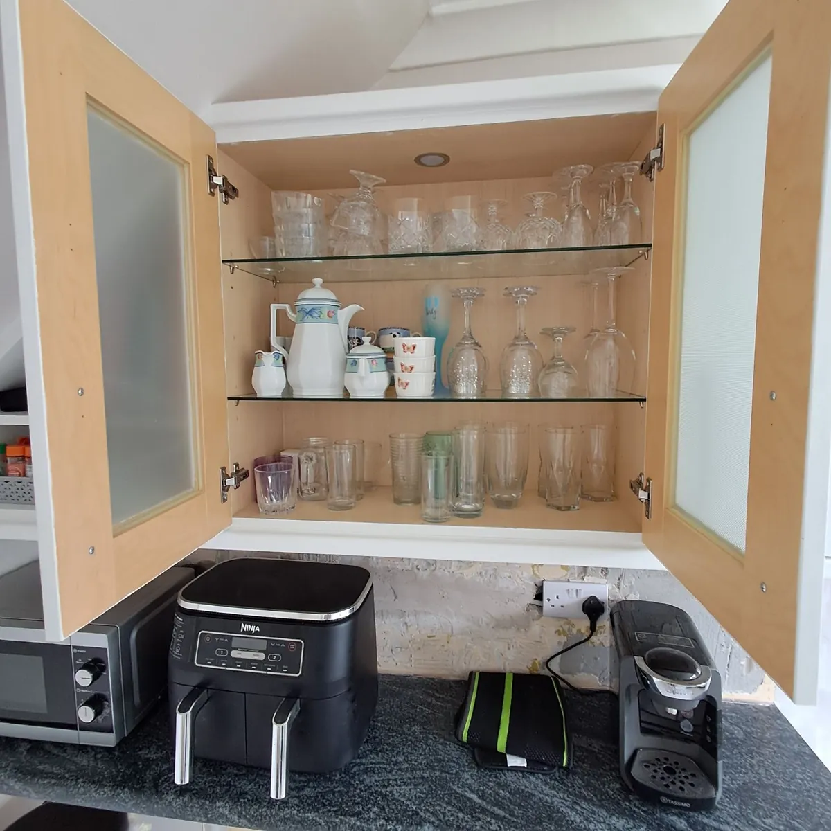 Fitted Kitchen - Image 4