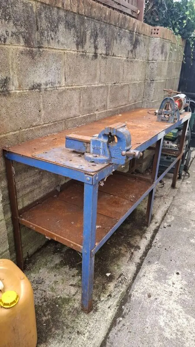 Steel work bench - Image 1