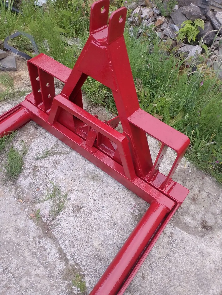 Bale lifter handler carrier - Image 2