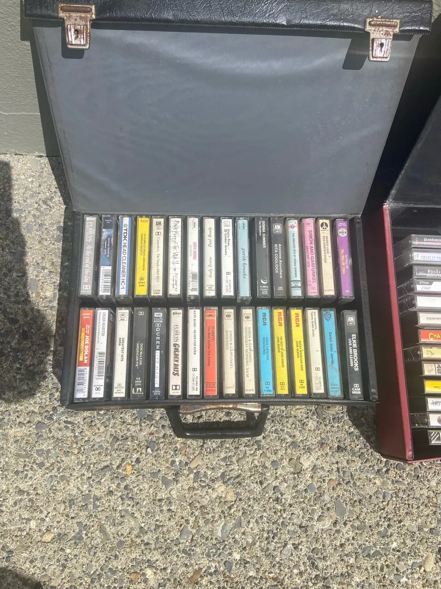 4 Track Cassettes & Carry Cases - Image 3