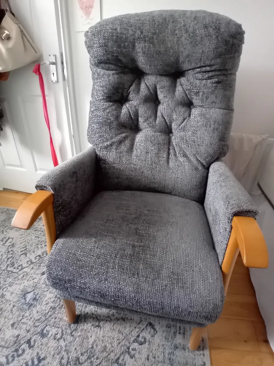Orthopaedic chair - Image 1