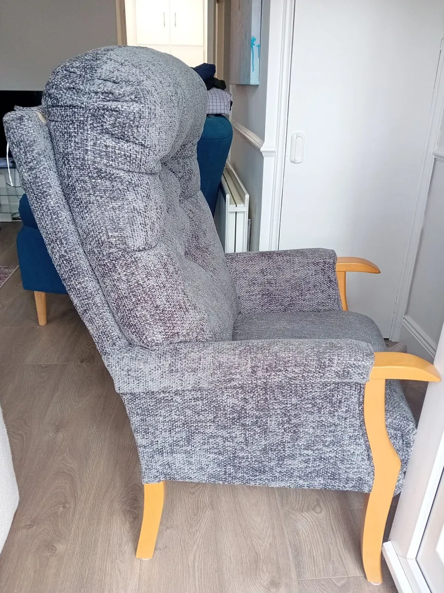 Orthopaedic chair - Image 2