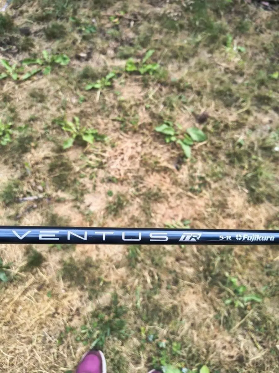 Wilson DYNAPWR Carbon Driver RH - 10.5 - Stiff - Excellent Condition - Image 4
