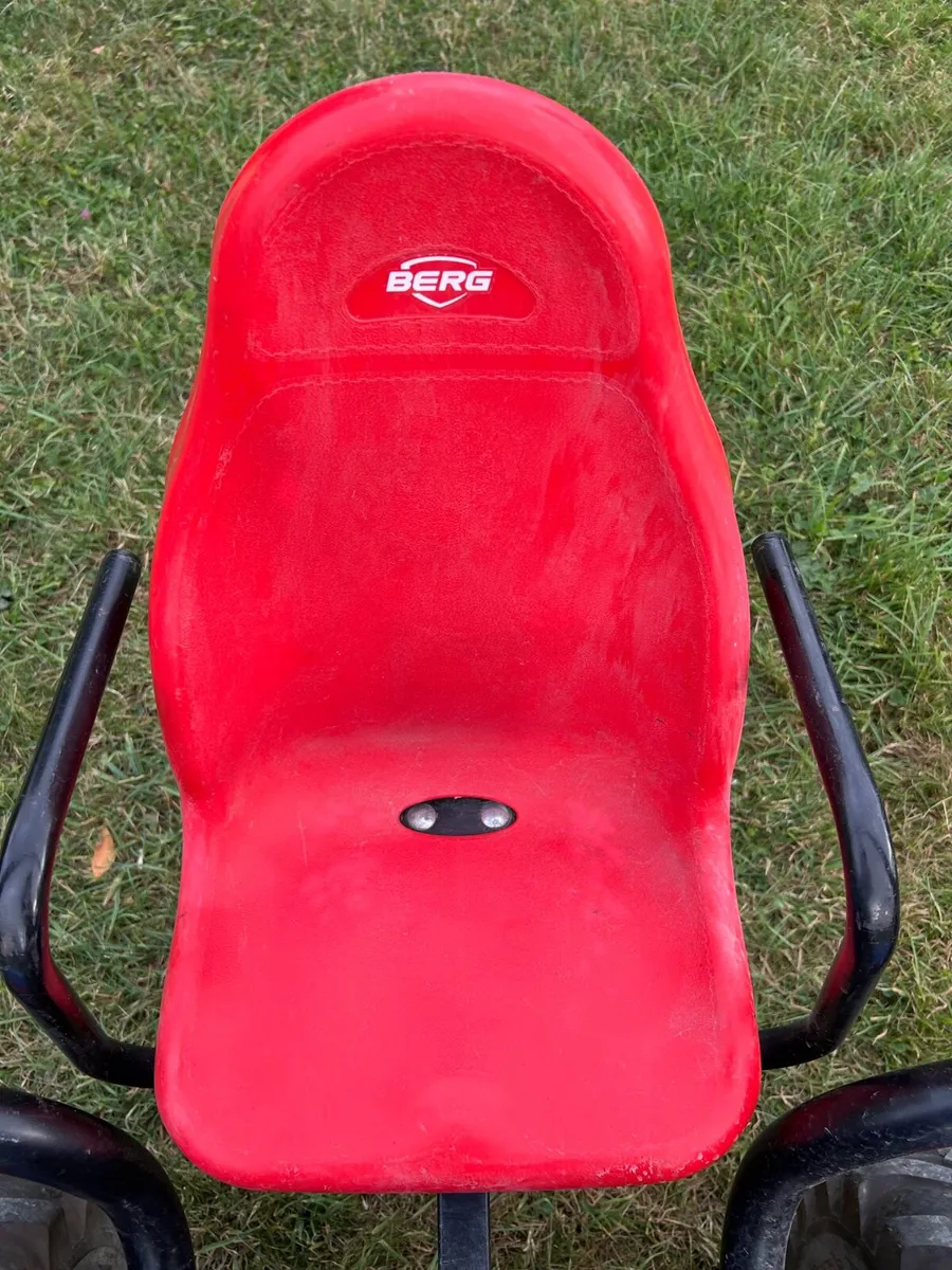 Berg Kart Passenger Seat & Mud Guards - Image 1