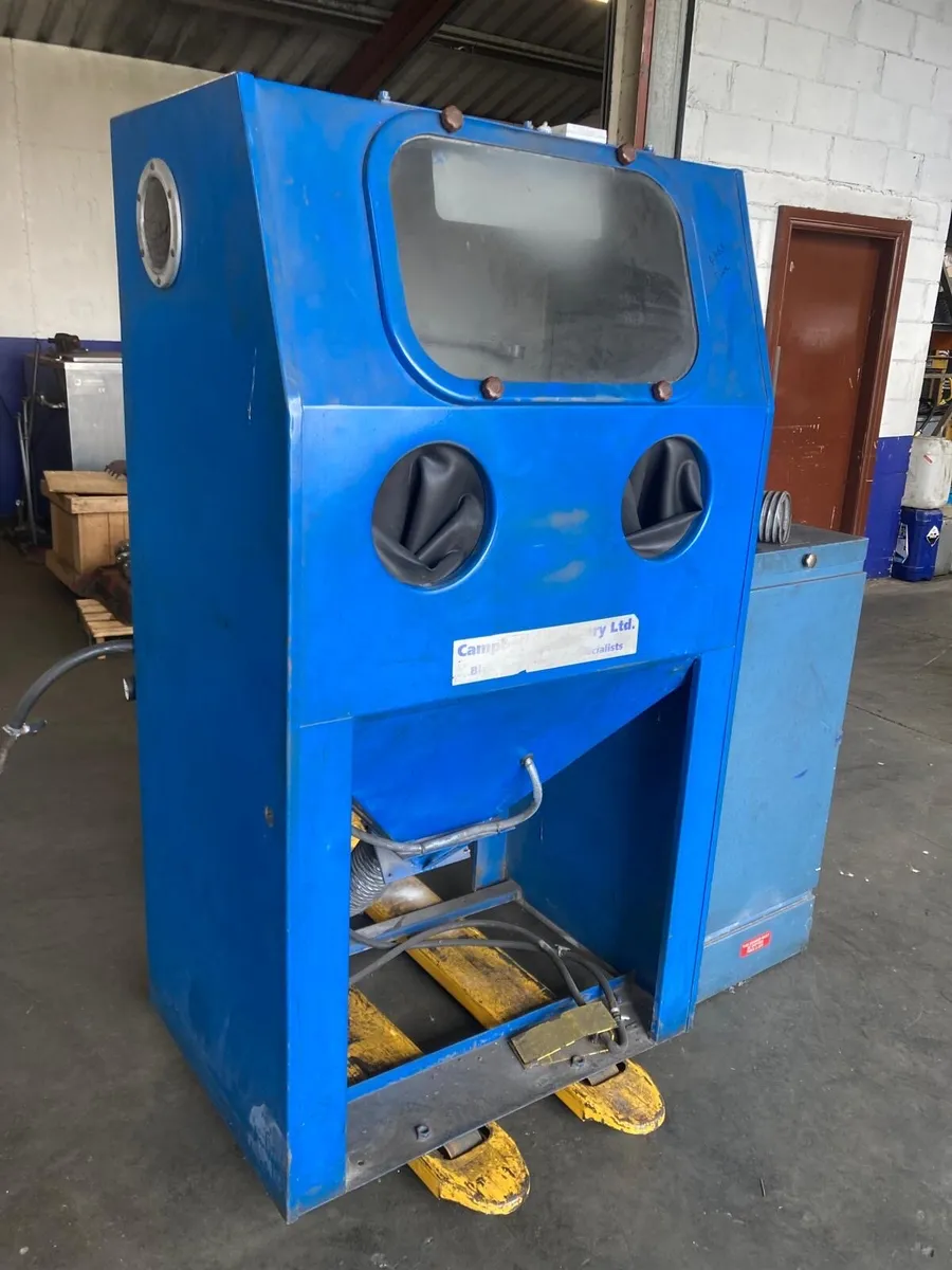 Sand blast cabinet - Image 1