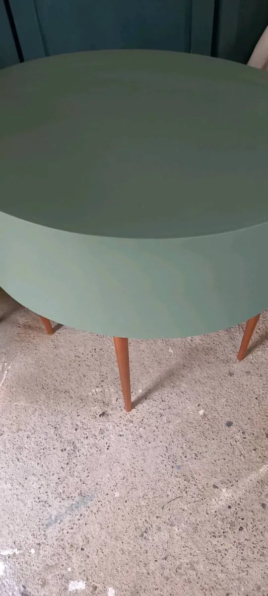 Contemporary side tables - Image 2