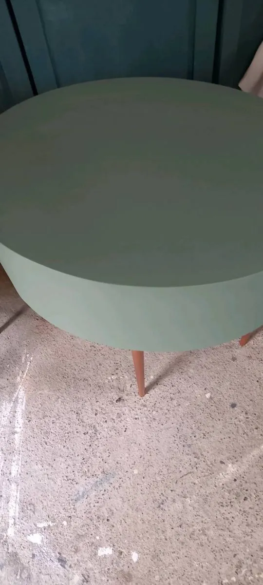 Contemporary side tables - Image 3