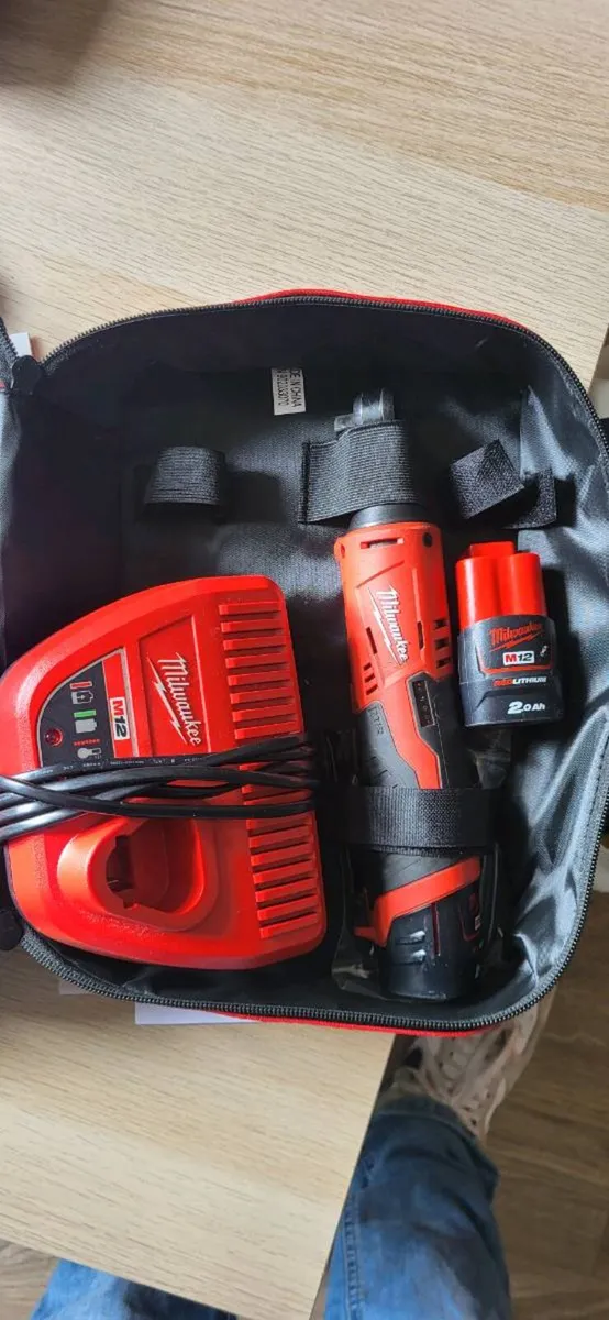 Milwaukee M12 rachet - Image 1