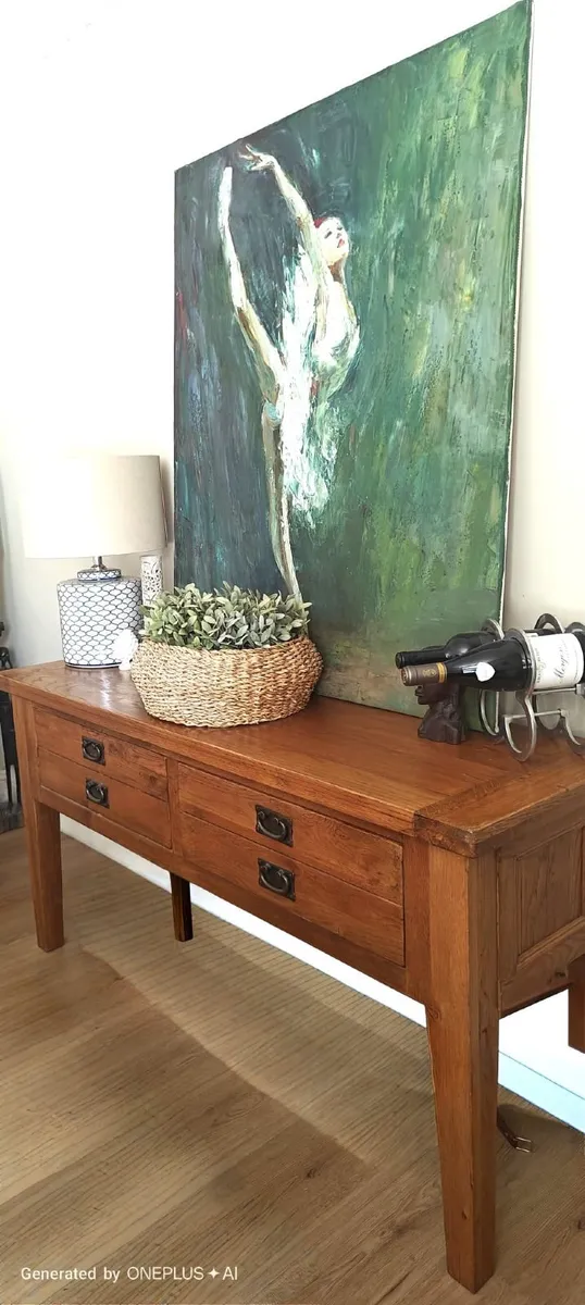 Attractive solid oak hall table - Image 1