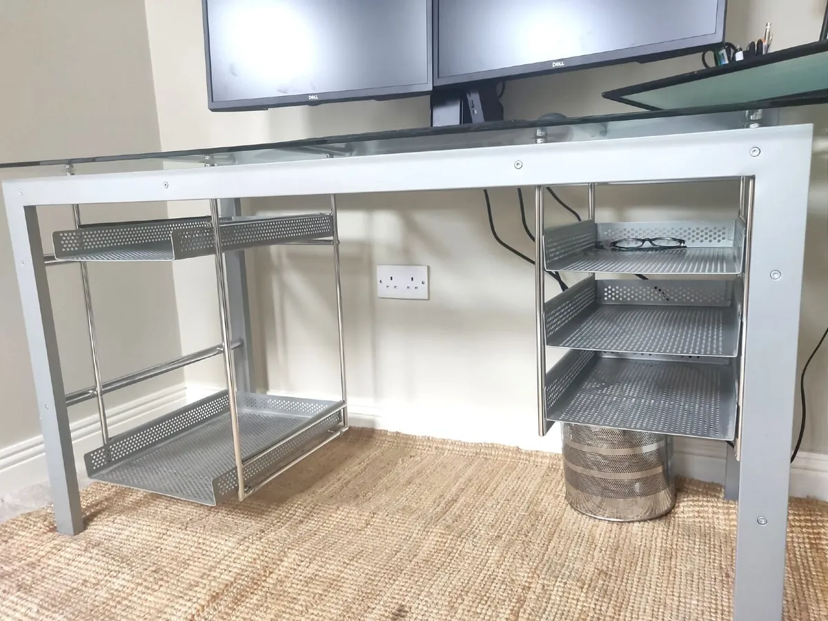 Metal office desk with glass top - Image 3