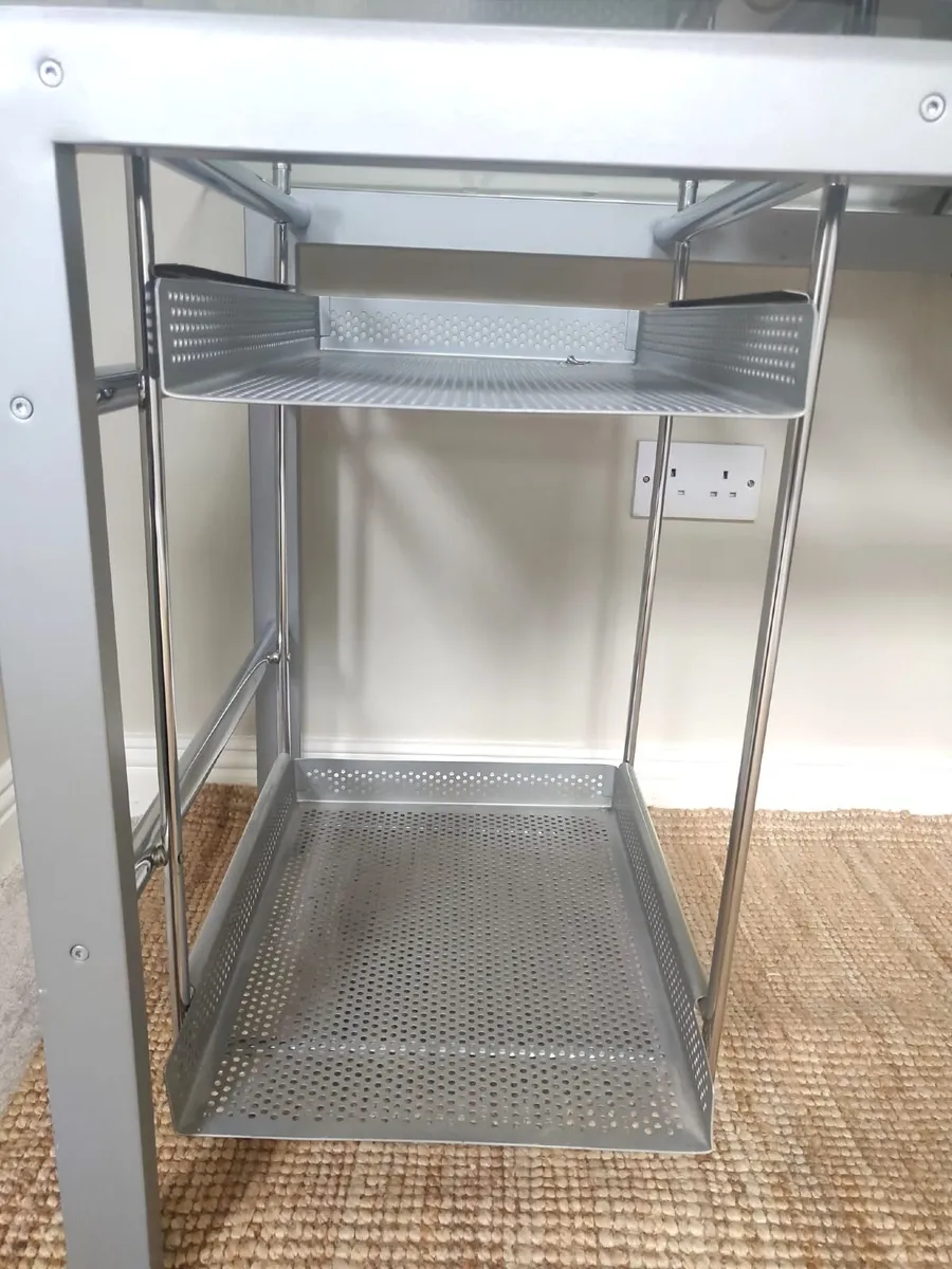 Metal office desk with glass top - Image 4