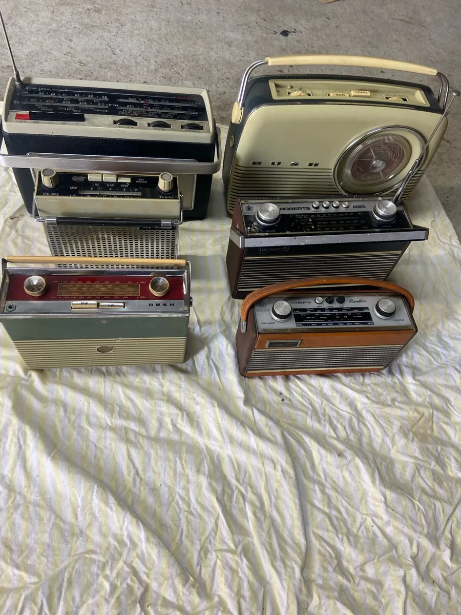 Collection of Old Radios - Image 1
