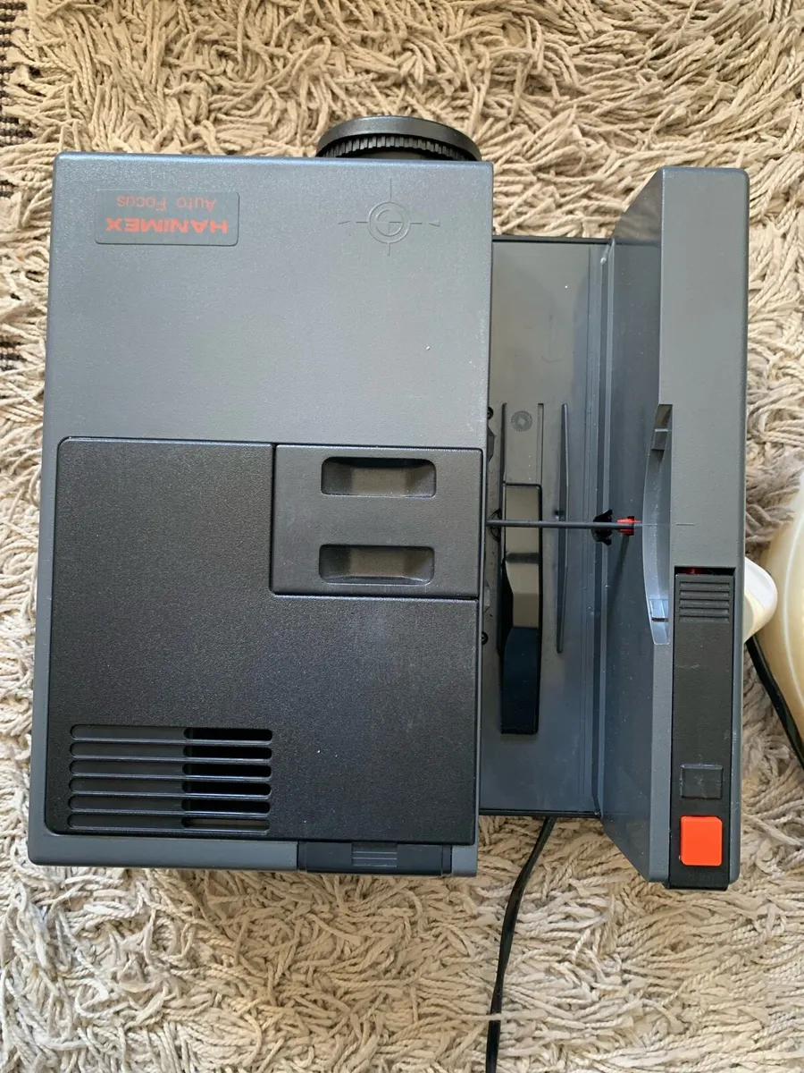 Old type slide projector. - Image 3