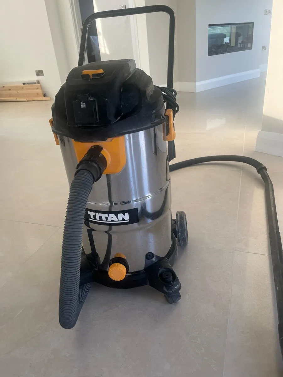Vacuum Cleaner - Image 2