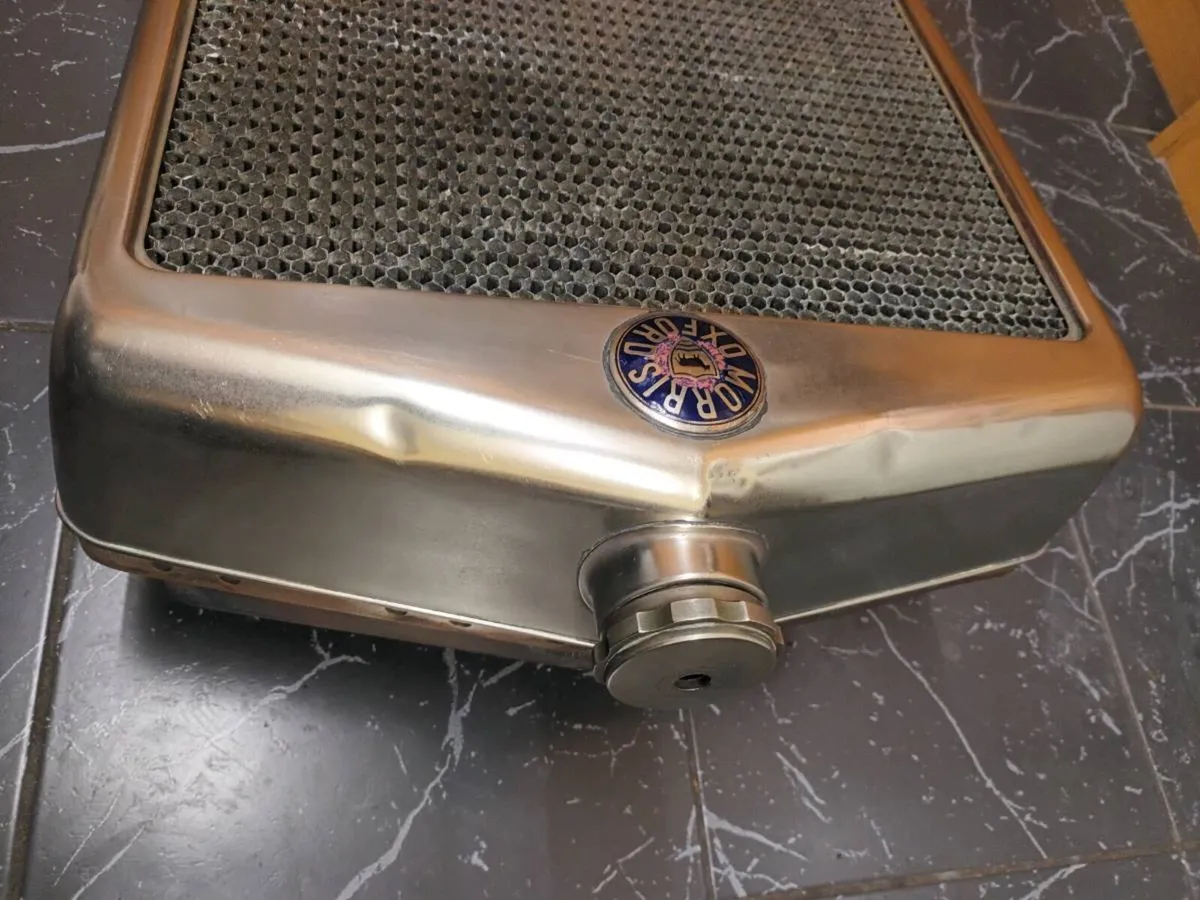 Vintage Car Radiator - Image 2