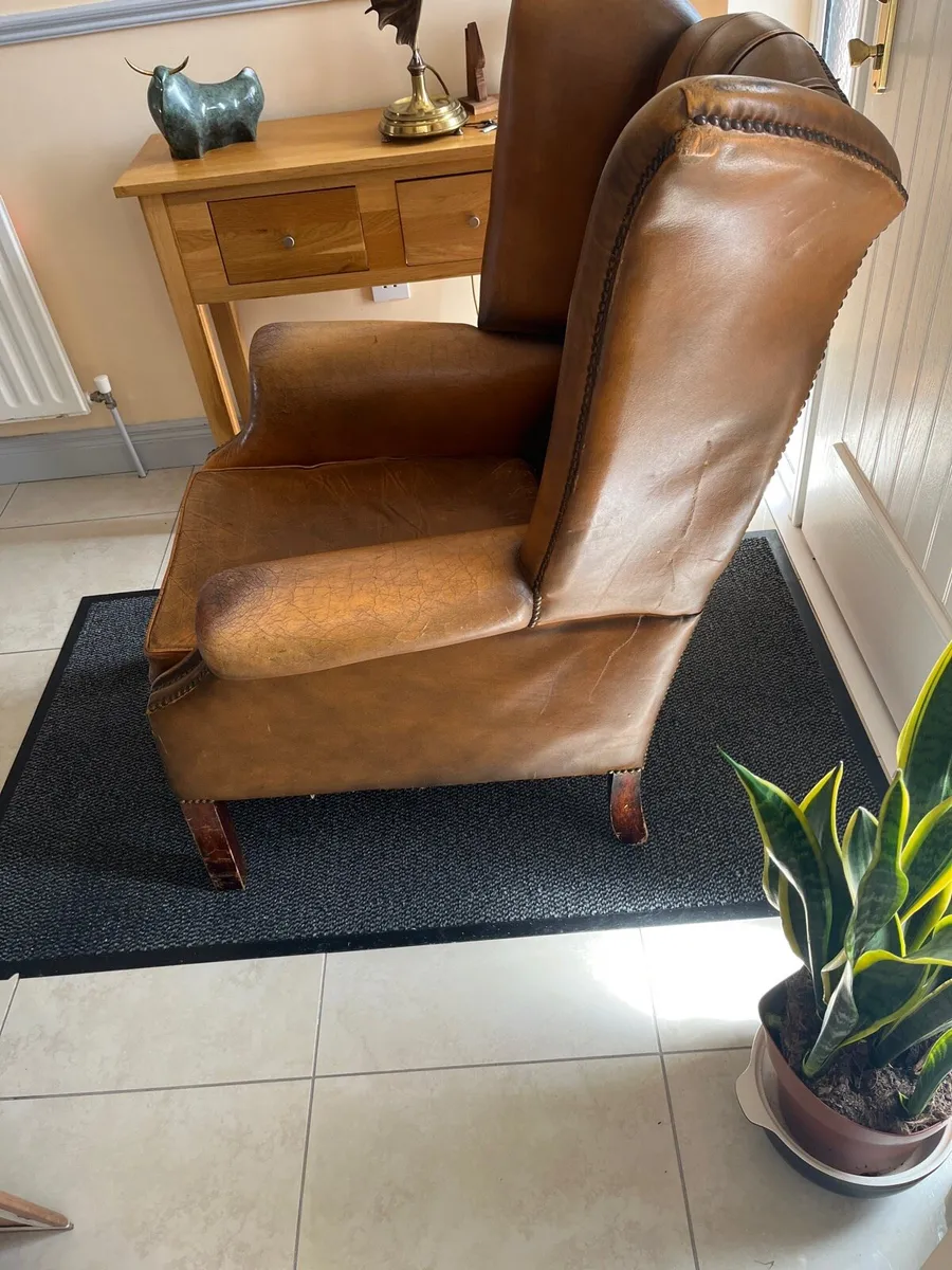 Queen Anne tan leather chair - Image 4