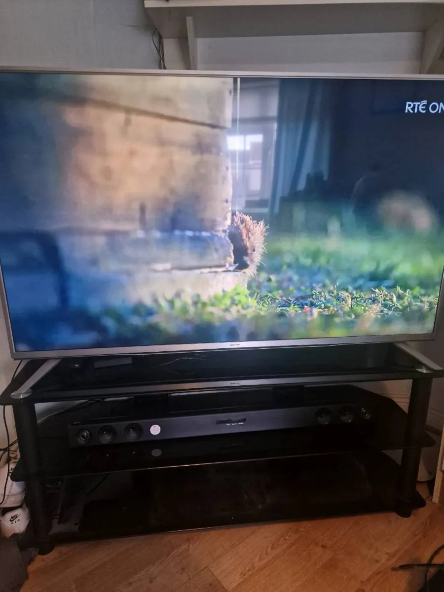 Tv, SoundBar, Stand - Image 1