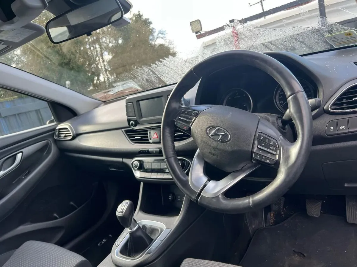 2017 Hyundai i30 new model 1.6 Diesel - Image 4