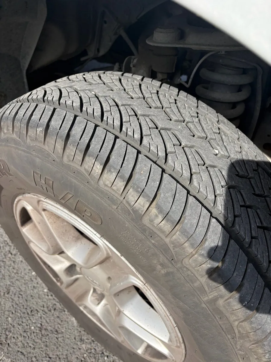 Ford Ranger Top Spec - Image 3