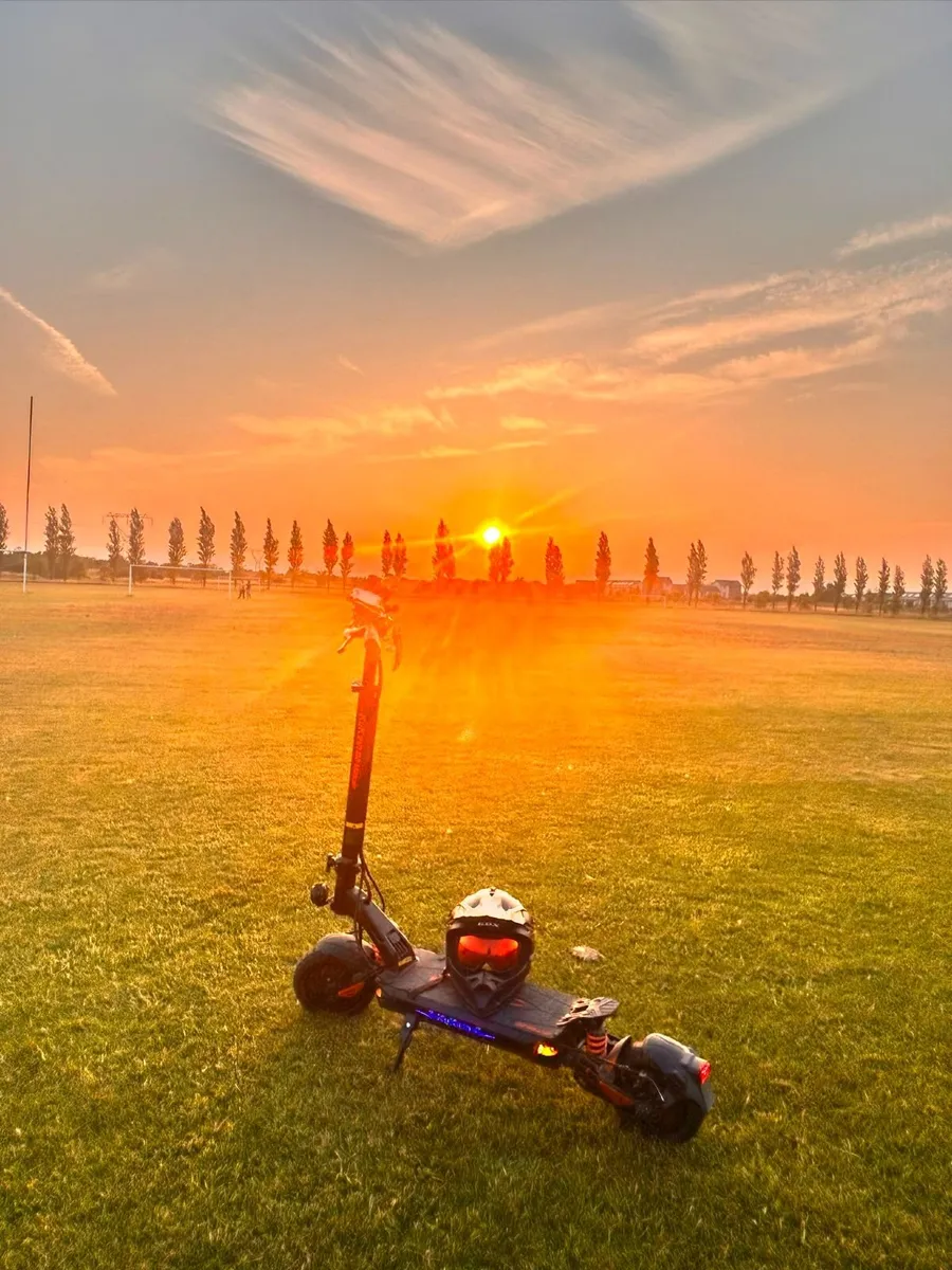 G2 Master electric scooter. - Image 2