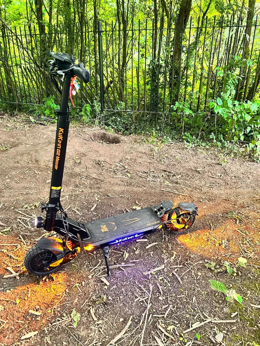 G2 Master electric scooter. - Image 4