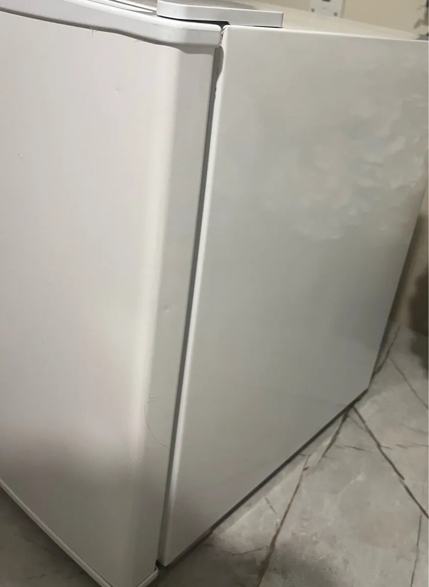 Tabletop fridge freezer - Image 3
