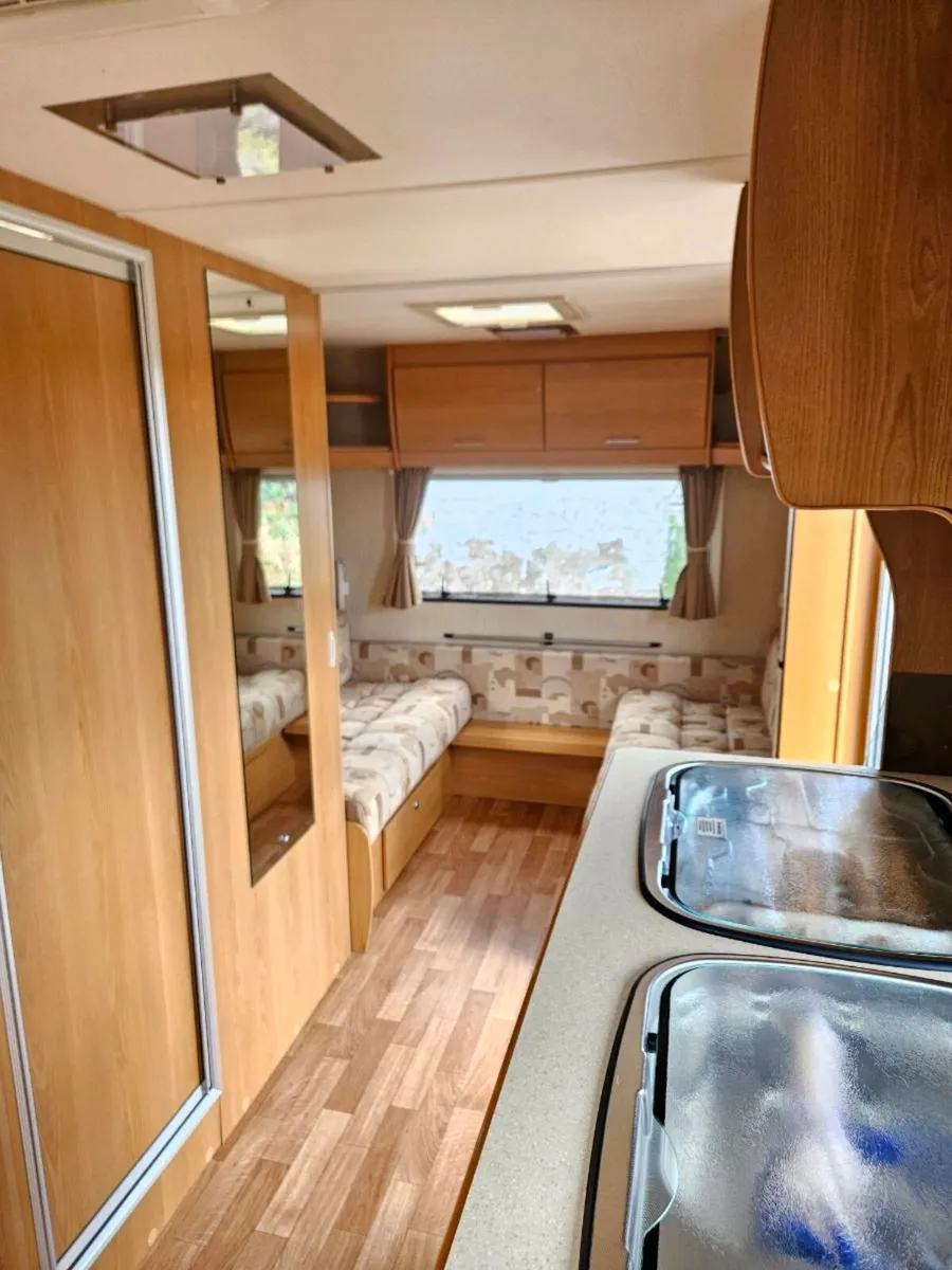 18Ft 5/6 Berth Compass Caravan For Sale - Image 4