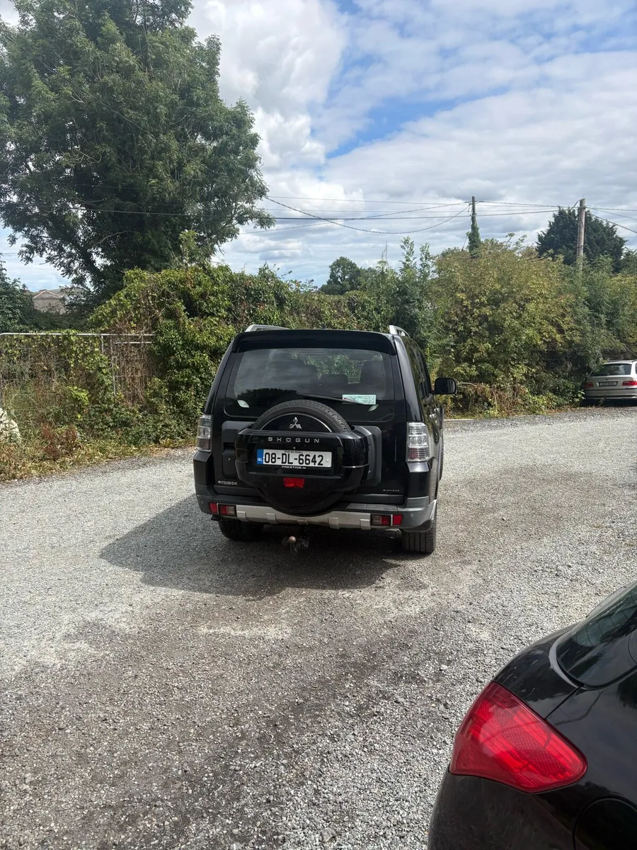 Mitsubishi Shogun Diamond - Image 3