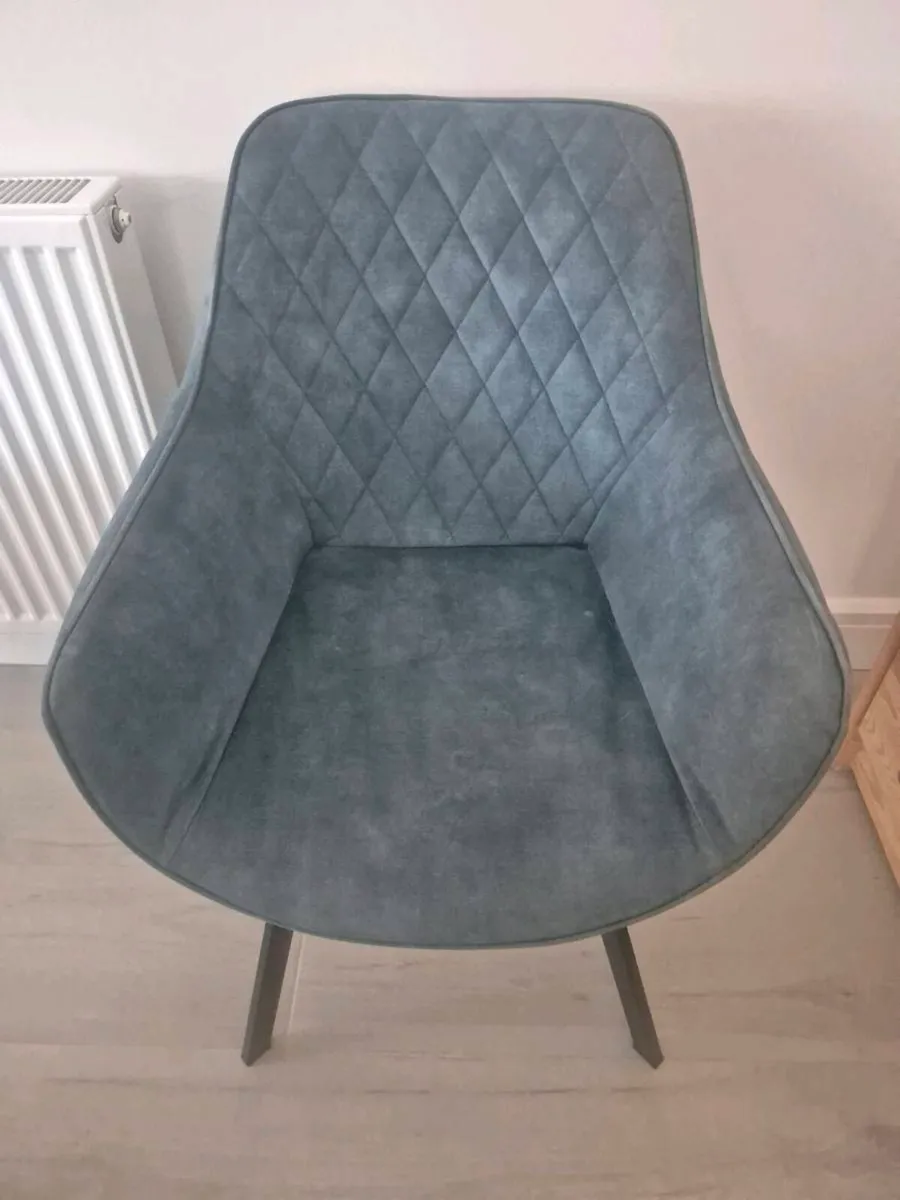 Swivel chair - free - Image 1