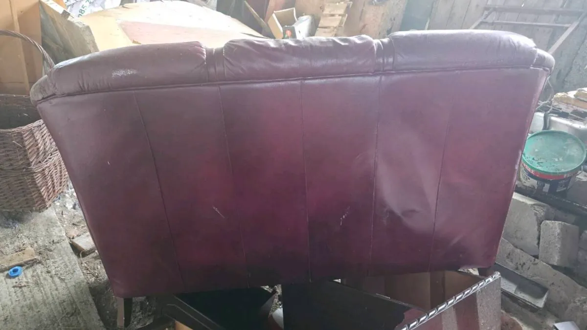 Suite of furniture - Image 2