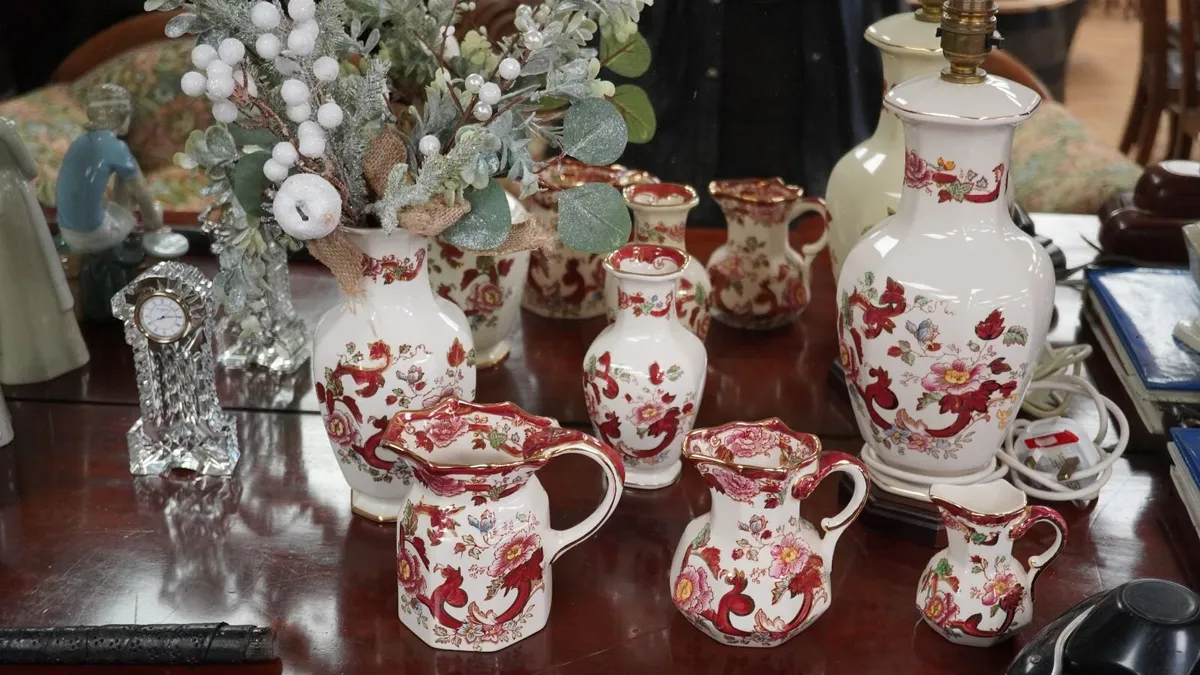 Lot of Masons Mandalay Red