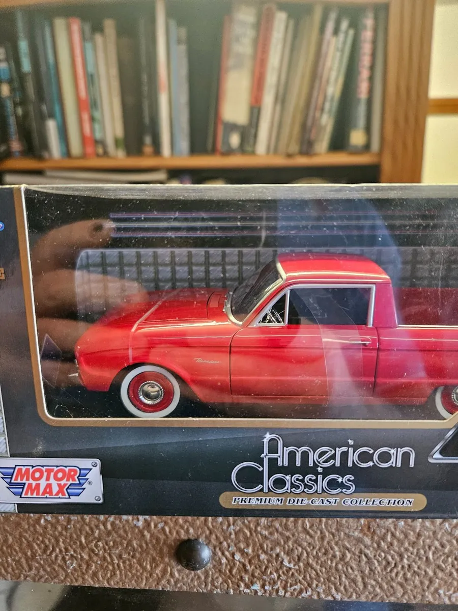 Corgi Motormax Ford Ranchero - Image 2