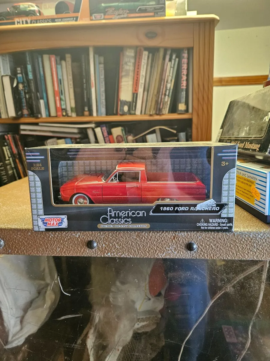 Corgi Motormax Ford Ranchero - Image 1