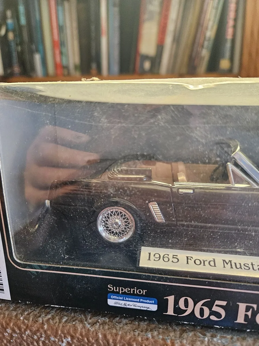 Corgi Ford Mustang - Image 2