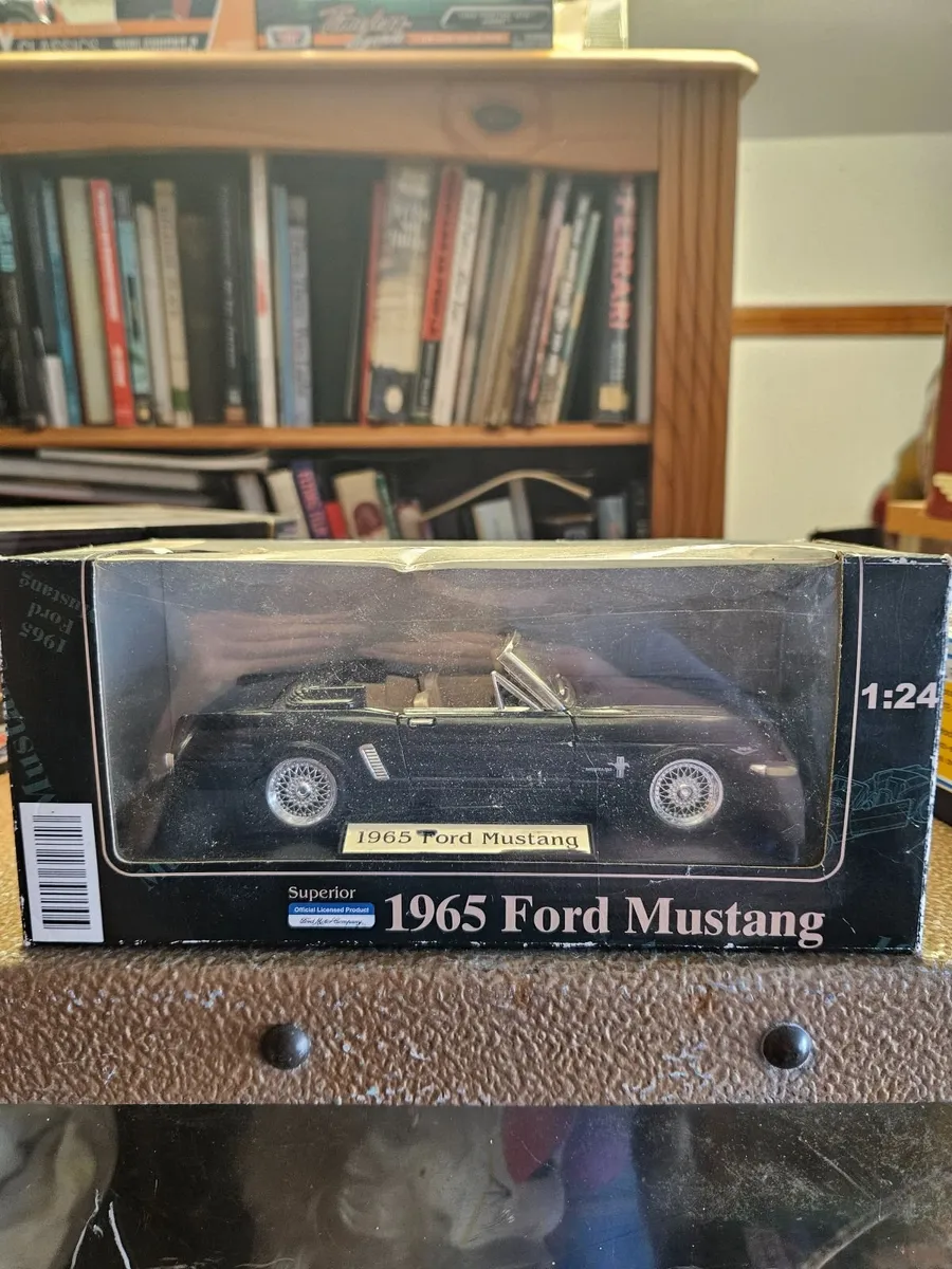 Corgi Ford Mustang - Image 1